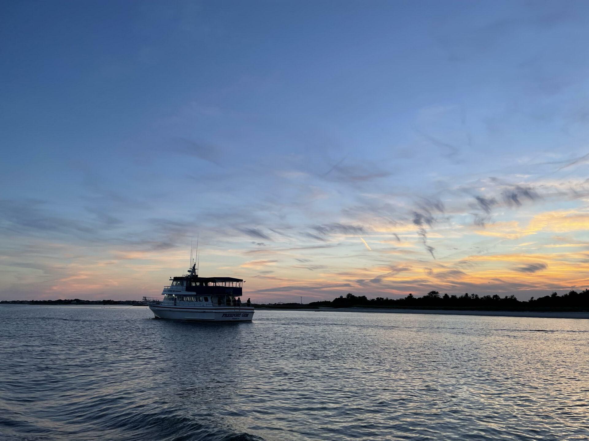 You are currently viewing Sweet Sixteen Private Party Boat