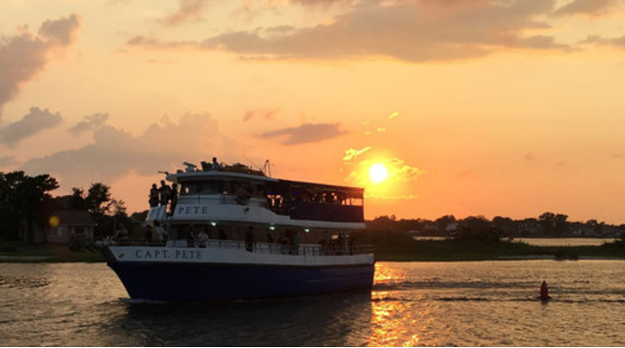 You are currently viewing Sweet Sixteen on a Party Boat